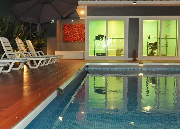 Kriss Hotel 4*