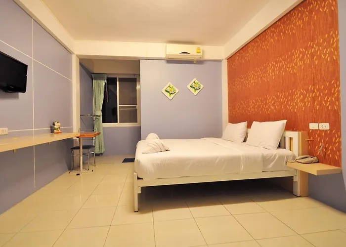 Kriss Hotel 4*