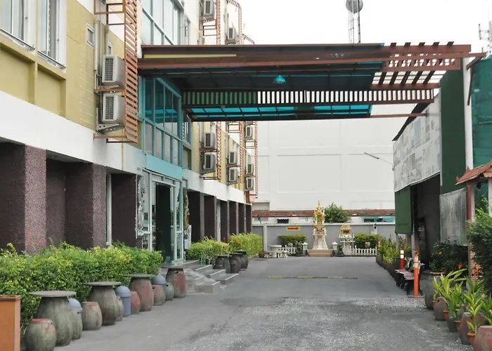 Kriss Hotel Bangkok